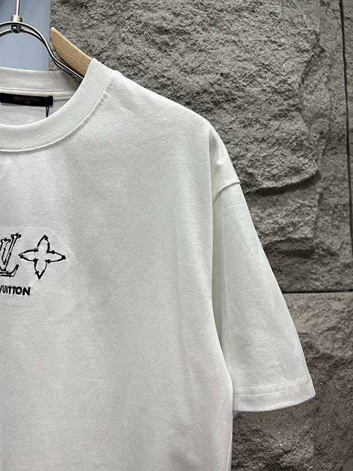ルイヴィトン新しい刺繍ロゴ半袖Tシャツ