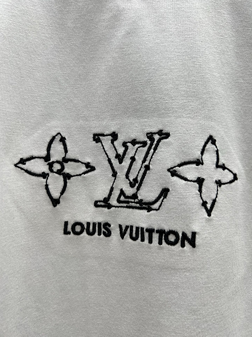 ルイヴィトン新しい刺繍ロゴ半袖Tシャツ