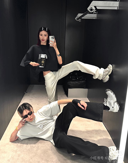 バレンシアガコピー520限定モデル半袖Tシャツ