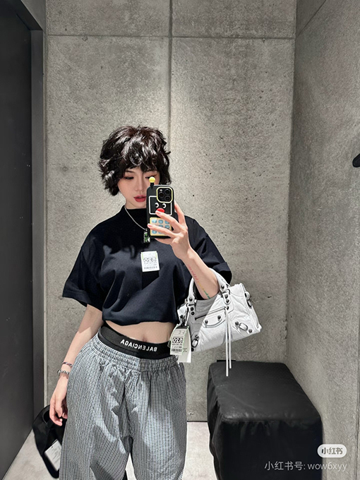 バレンシアガコピー520限定モデル半袖Tシャツ