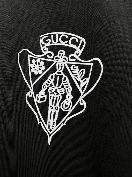 グッチ新しいベルボーイロゴ半袖Tシャツ