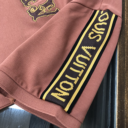 ルイヴィトンコピー胸にロゴ刺繍ロゴ半袖ポロシャツ