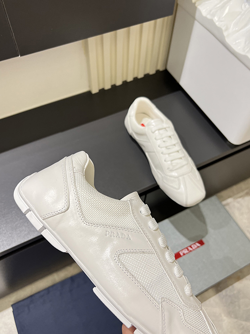 プラダスーパーコピーメンズシンプルなファッションスニーカー