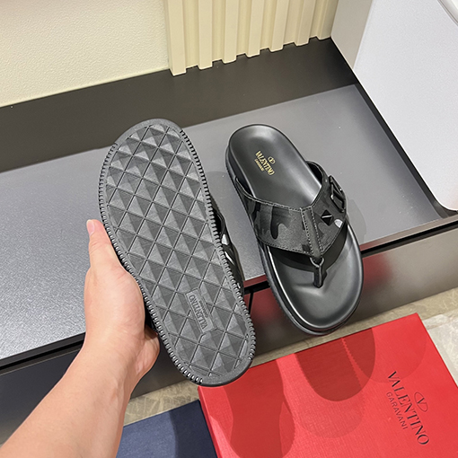 ヴァレンティノコピー牛革ロゴフラットスリッパ