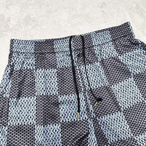 ルイヴィトンチェック柄のショートパンツ
