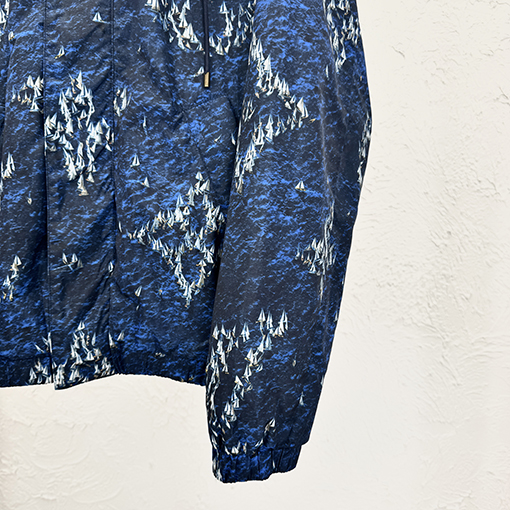 ルイヴィトンプリント防風ジャケット