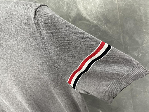 トムブラウンコピーストライプニットクルーネックTシャツ