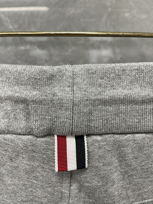 トムブラウン刺繍アンカーショーツ