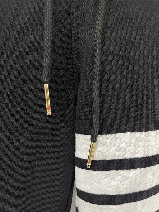 トムブラウン刺繍アンカーショーツ