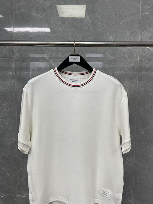 トムブラウンコピー極細ウォーターリップル半袖Tシャツ