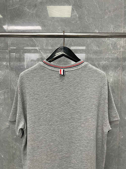 トムブラウンコピー極細ウォーターリップル半袖Tシャツ