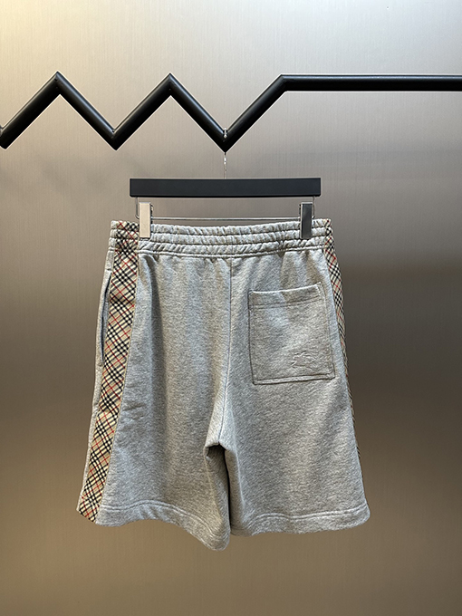 バーバリーチェック柄ショートパンツ
