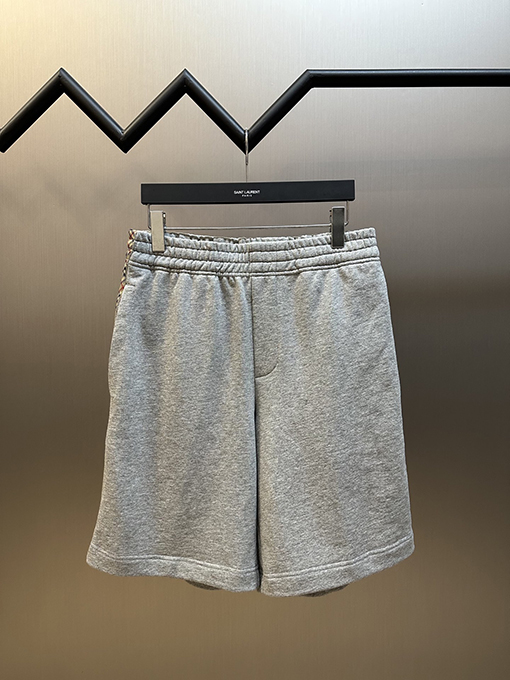 バーバリーチェック柄ショートパンツ