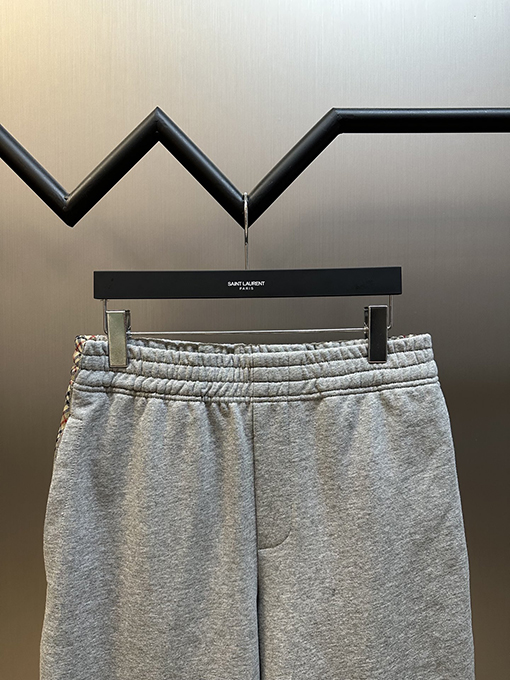 バーバリーチェック柄ショートパンツ