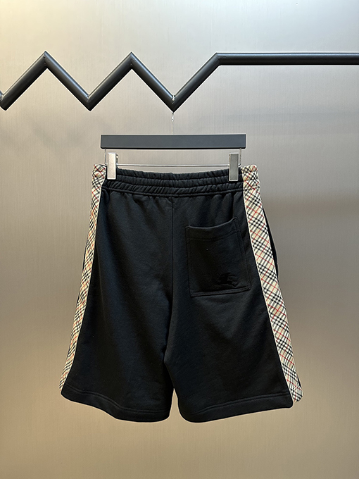 バーバリーチェック柄ショートパンツ