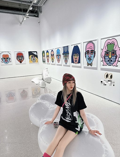 ステューシーコピー 恐竜デジタルプリント半袖Tシャツ