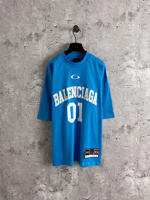バレンシアガ ユニフォーム01半袖Tシャツ