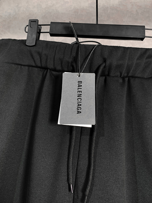 バレンシアガ Balenciga ロゴアルファベットショートパンツ