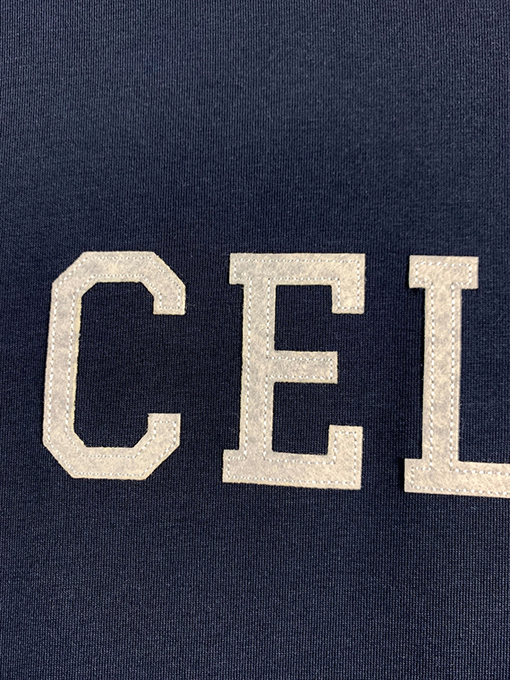 セリーヌ アップリケ刺繍文字クルーネック半袖Tシャツ