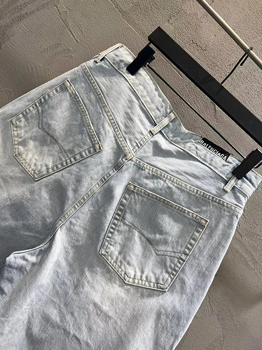 バレンシアガ 新しいタッセルウォッシュデニムパンツ