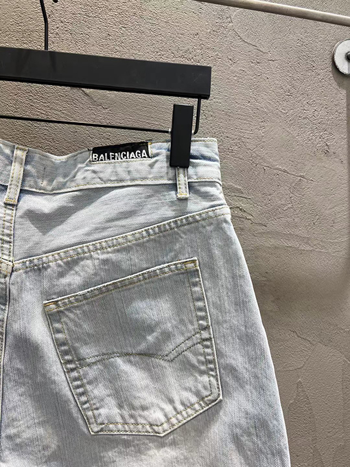 バレンシアガ 新しいタッセルウォッシュデニムパンツ