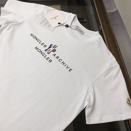 モンクレール ロゴ柄プリントラウンドネック半袖Tシャツ