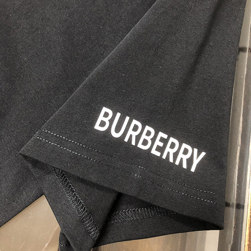 バーバリー クラシックロゴプリントラウンドネック半袖Tシャツ