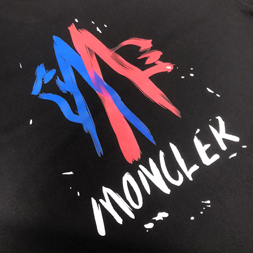 モンクレールコピー 前後のユニークなパターンプリント文字ロゴ半袖Tシャツ
