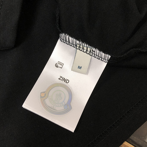 モンクレールコピー 前後のユニークなパターンプリント文字ロゴ半袖Tシャツ