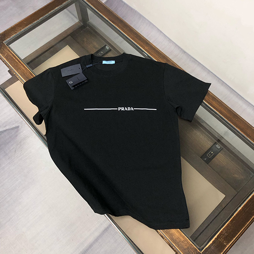 プラダ 胸のプリントロゴ半袖Tシャツ