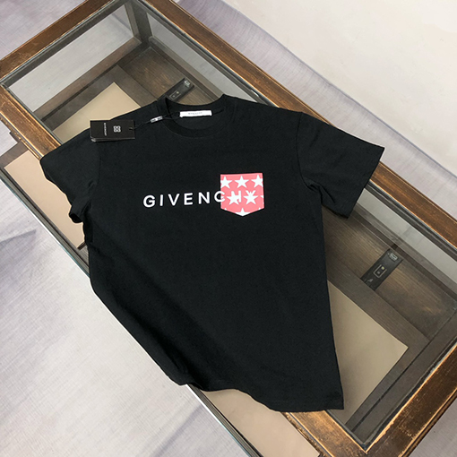 ジバンシイ 胸に文字のロゴがプリントされたクルーネック半袖Tシャツ