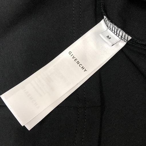 ジバンシイ 胸に文字のロゴがプリントされたクルーネック半袖Tシャツ