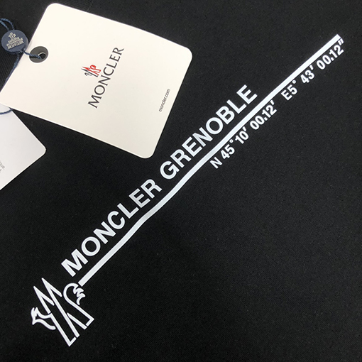 モンクレール 新しいプリントロゴ半袖Tシャツ