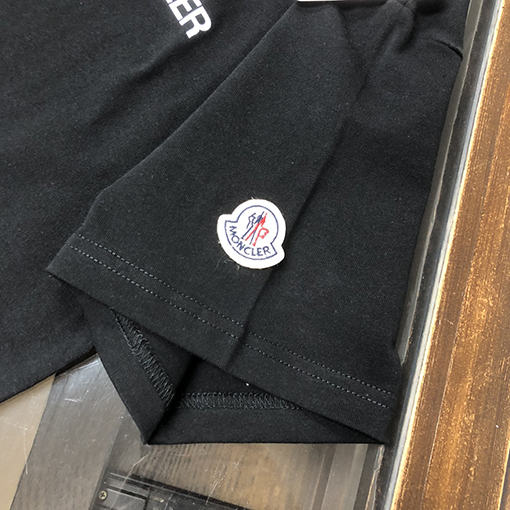 モンクレールコピー 新しい胸のプリントlog半袖Tシャツ