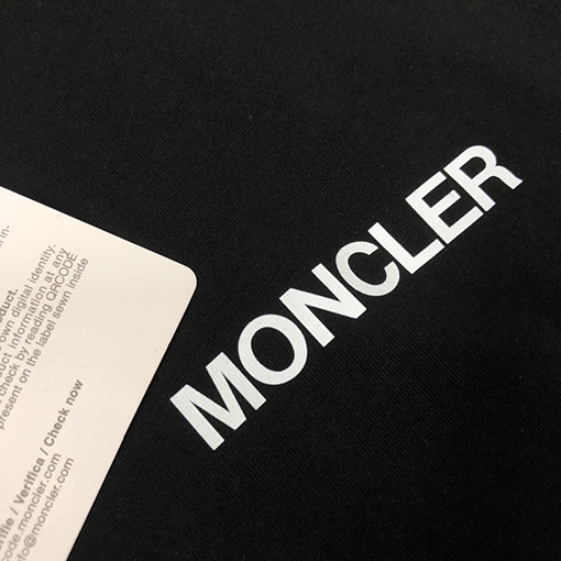モンクレールコピー 新しい胸のプリントlog半袖Tシャツ
