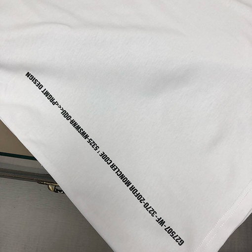 モンクレールコピー 新しい胸のプリントlog半袖Tシャツ