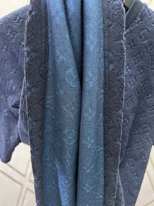 ルイヴィトンスーパーコピー フルサイズモノグラムエンボス半袖Tシャツ