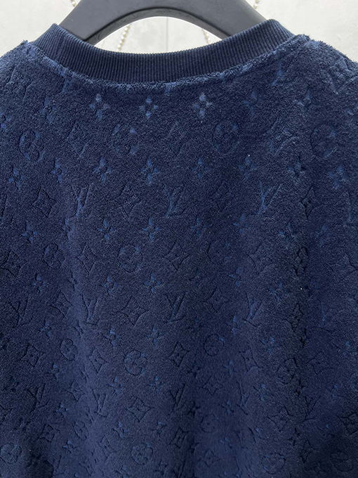 ルイヴィトンスーパーコピー フルサイズモノグラムエンボス半袖Tシャツ