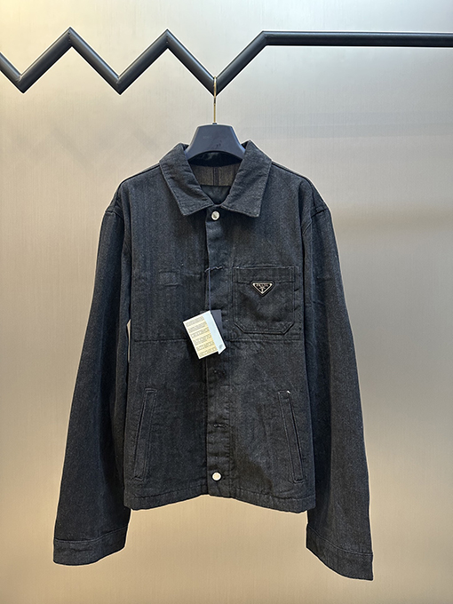 プラダスーパーコピー 三角マークのデニムジャケット