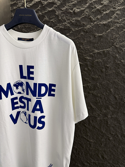 ルイヴィトン 新しい地球シリーズの植毛プリント半袖Tシャツ