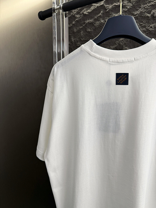 ルイヴィトン 新しい地球シリーズの植毛プリント半袖Tシャツ