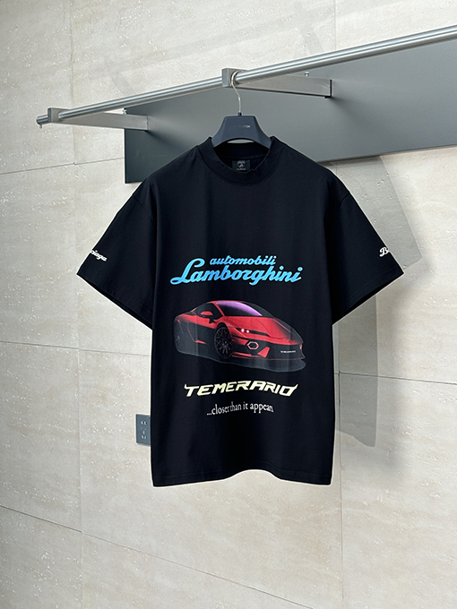 バレンシアガスーパーコピー ランボルギーニスポーツカーロゴ直噴プリント半袖Tシャツ