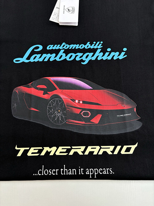 バレンシアガスーパーコピー ランボルギーニスポーツカーロゴ直噴プリント半袖Tシャツ