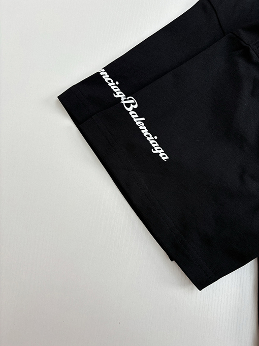バレンシアガスーパーコピー ランボルギーニスポーツカーロゴ直噴プリント半袖Tシャツ