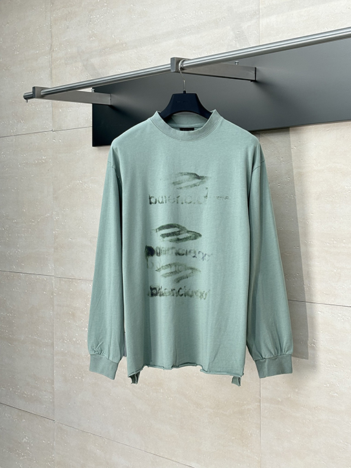 バレンシアガ 新しい磨かれた白墨落書き長袖Tシャツ
