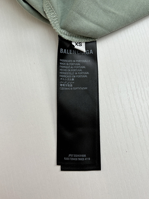 バレンシアガ 新しい磨かれた白墨落書き長袖Tシャツ