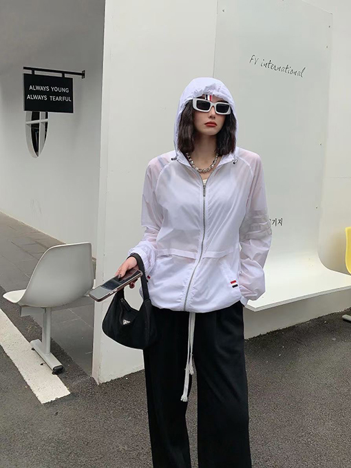 トムブラウンスーパーコピー 新しい通気性フード付き日焼け止め服