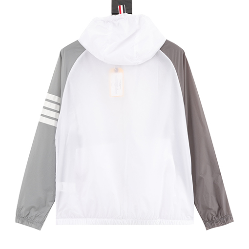 トムブラウン クラシックな2色の日焼け止め服