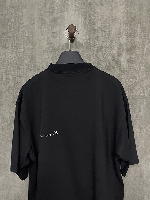 バレンシアガ ロゴプリント半袖Tシャツ