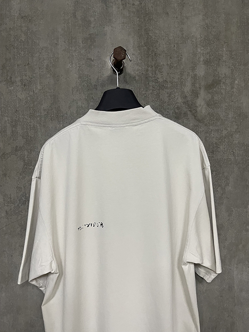 バレンシアガ ロゴプリント半袖Tシャツ